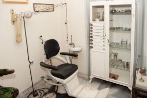 Muzei224_Възстановка на зъболекарски кабинет от средата на 20-то век